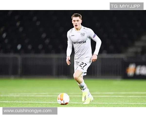 25岁足球星二代意外退役 未来何去何从引发热议 25岁足球星二代意外退役 未来何去何从引发热议